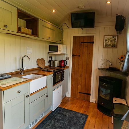 Lavender Retreat With Private Hot Tub Guest House Upper Hulme Exterior photo