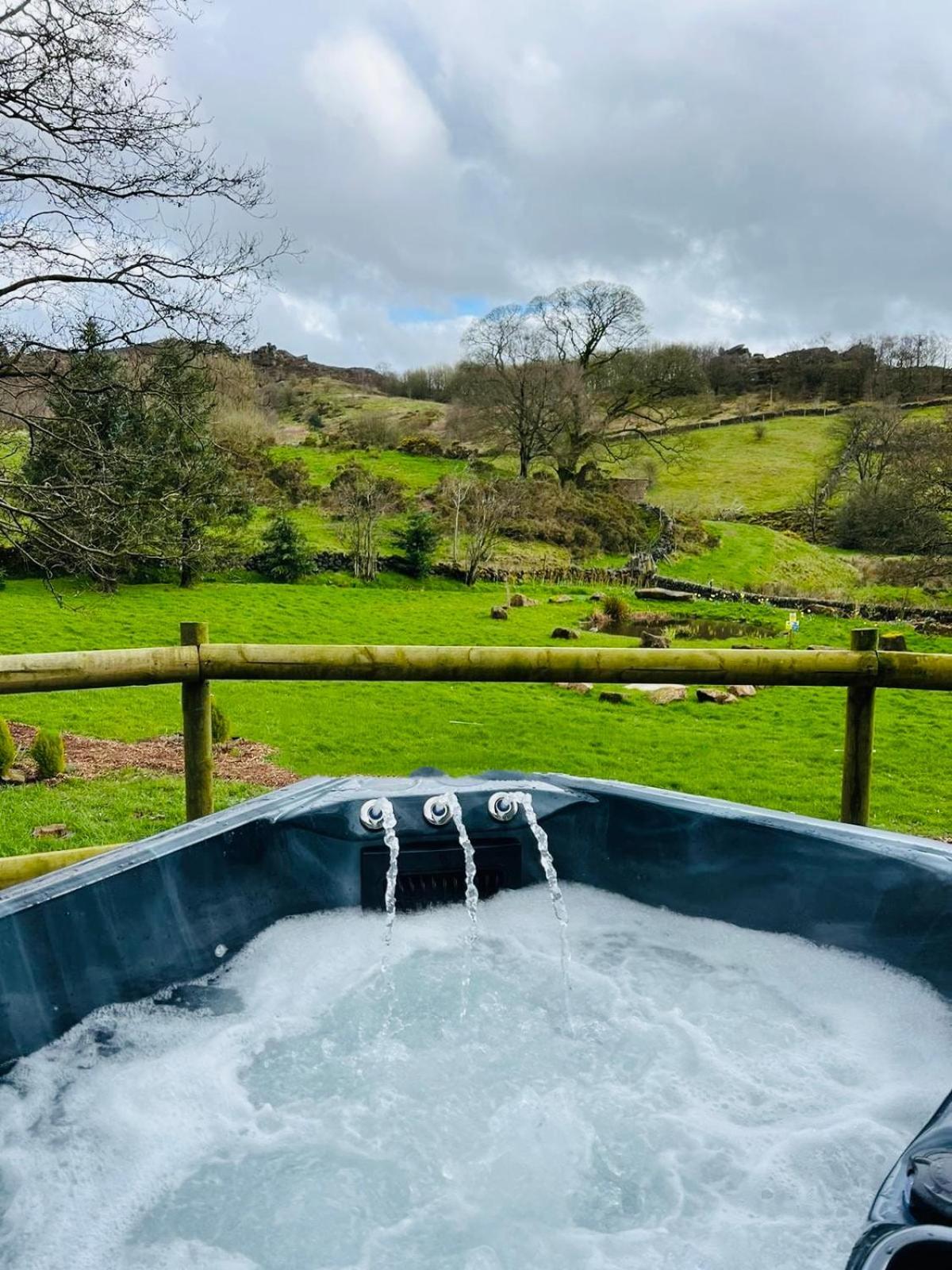 Lavender Retreat With Private Hot Tub Guest House Upper Hulme Exterior photo